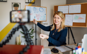 <span>Professional Certificate in</span> Online Teaching